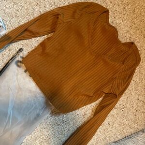 Women’s med crop top, brown, long sleeve SHEIN